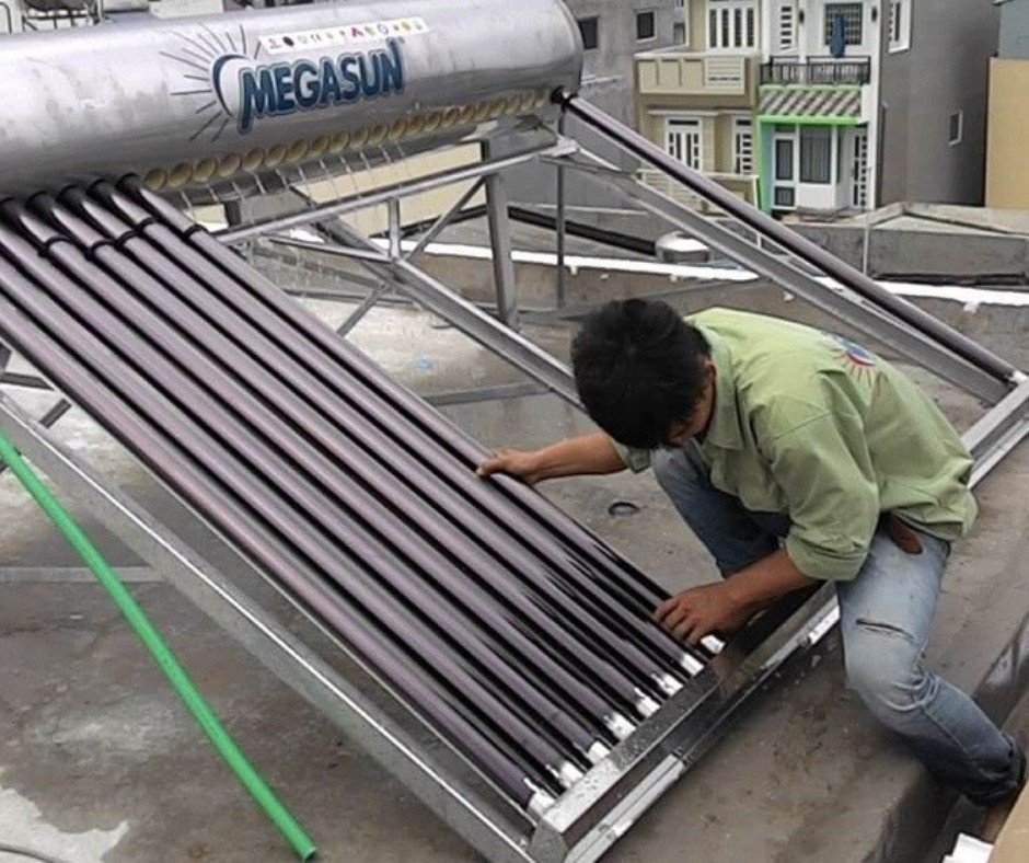 sửa chữa máy nước nóng năng lượng mặt trời