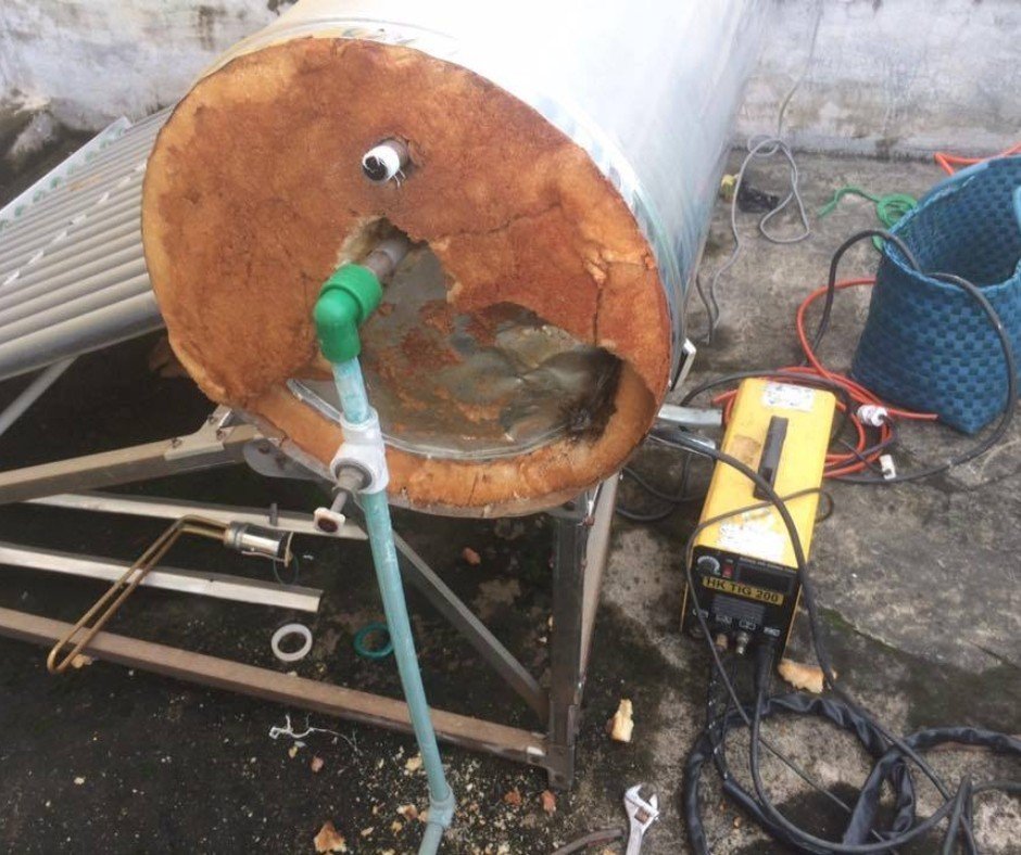 sửa máy nước nóng năng lượng mặt trời Bình Sơn